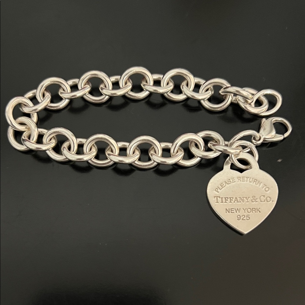 Authentic Tiffany & Co. Return to Tiffany Heart Tag Charm Bracelet in Silver